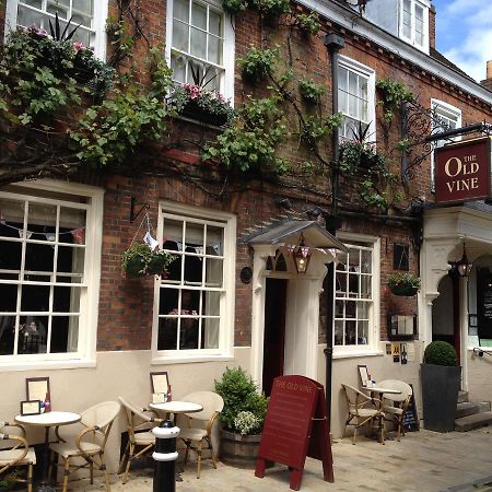 The Old Vine Hotell Winchester Exteriör bild