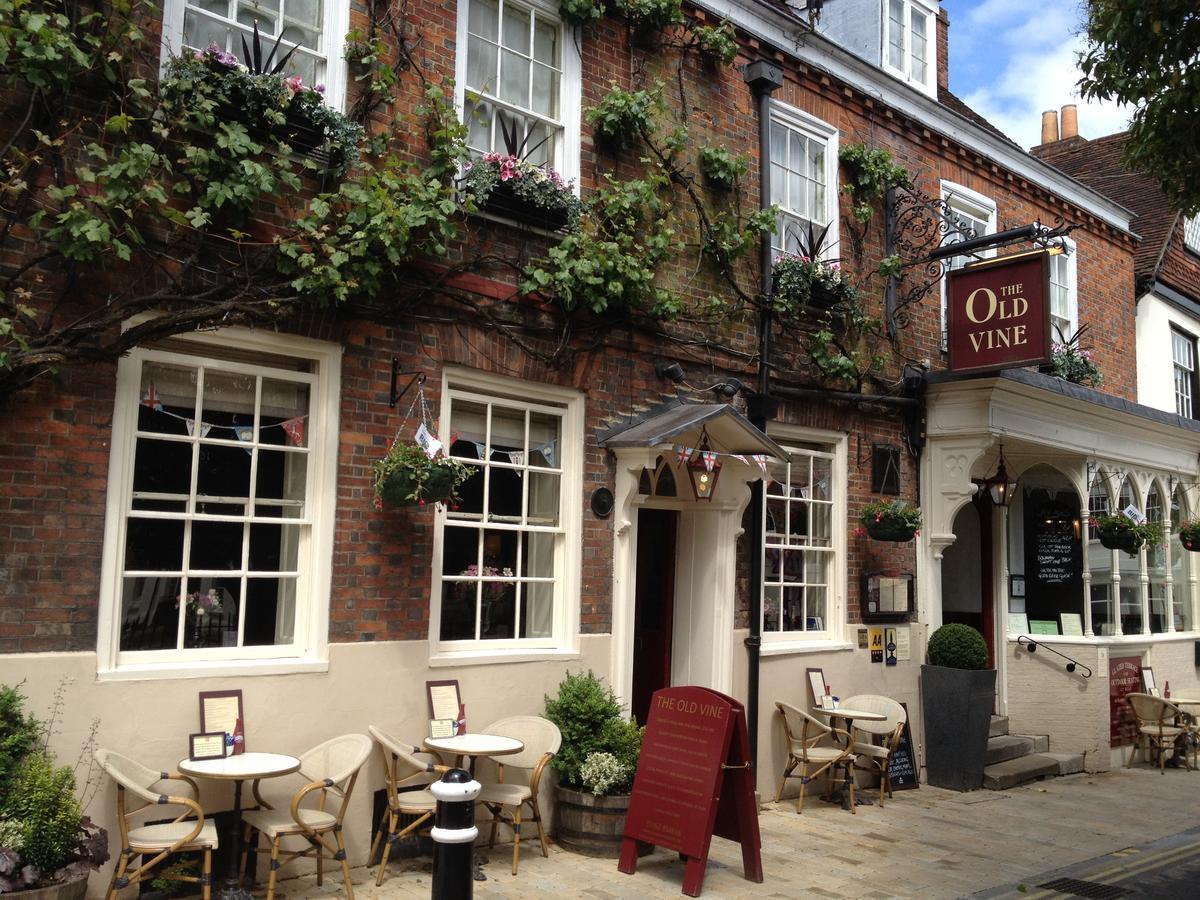 The Old Vine Hotell Winchester Exteriör bild